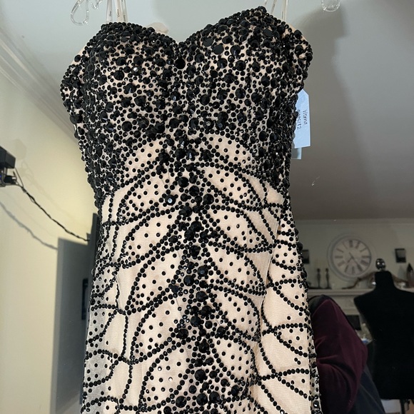 🙌🏻Vienna Pageant Dress 🤎🖤 - Picture 6 of 14